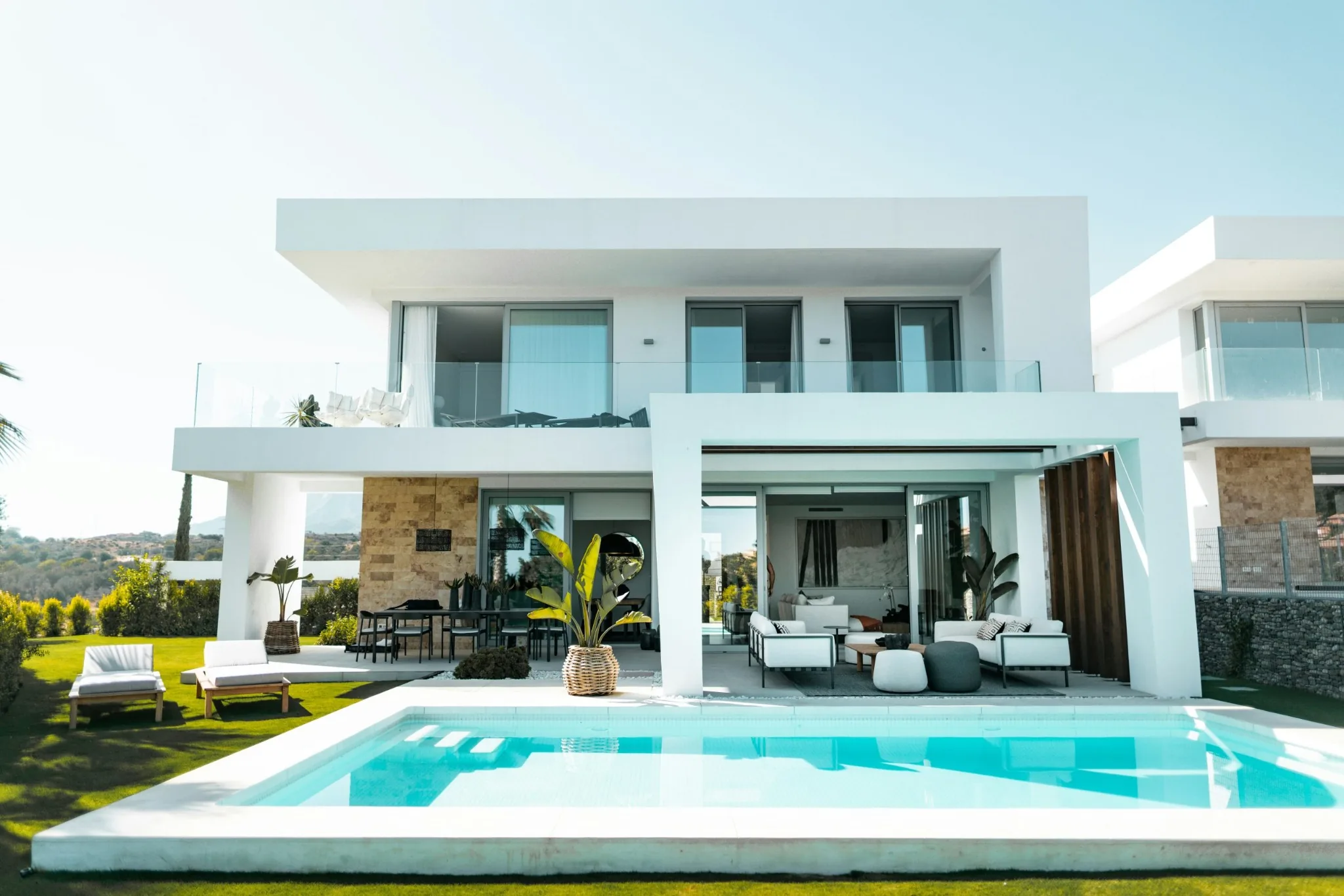 Architectural outdoor pool and alfresco area
